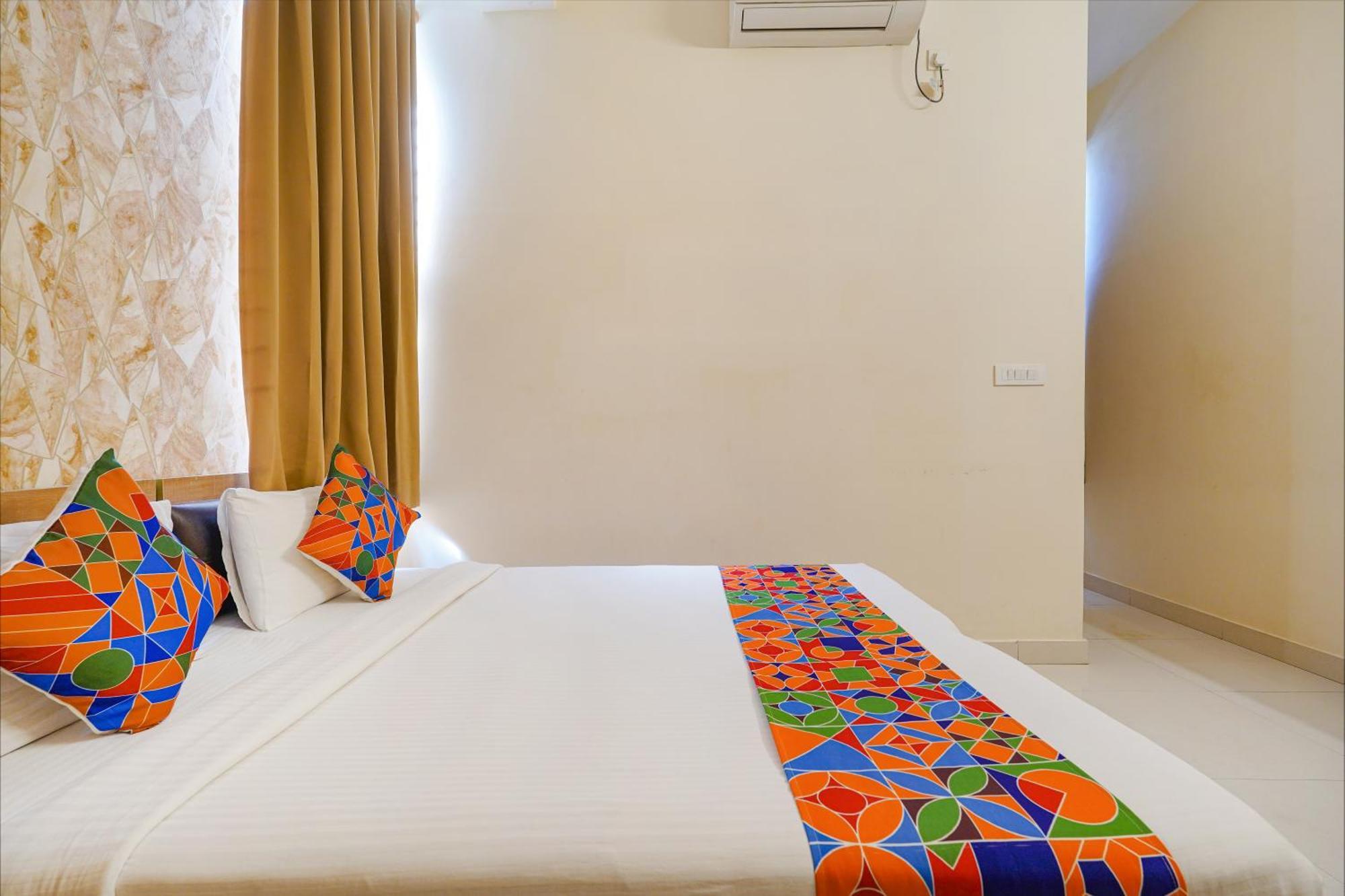 Hotel Fabhotel Grand Vista - Nr Bhartiya Mall - Mall Of 3*