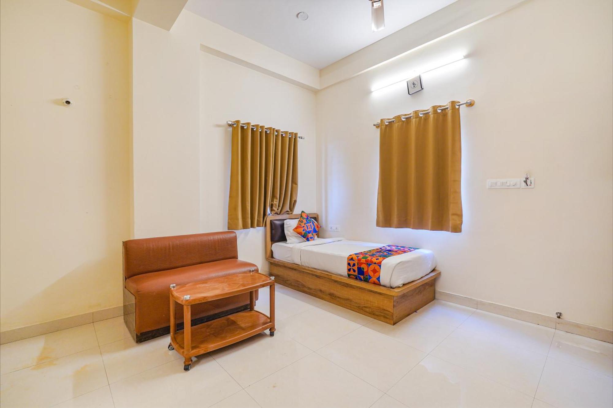 Hotel Fabhotel Grand Vista - Nr Bhartiya Mall - Mall Of Bangalore