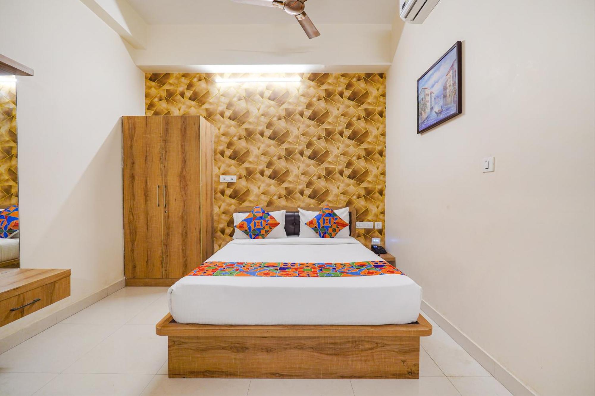 Hotel Fabhotel Grand Vista - Nr Bhartiya Mall - Mall Of 3*