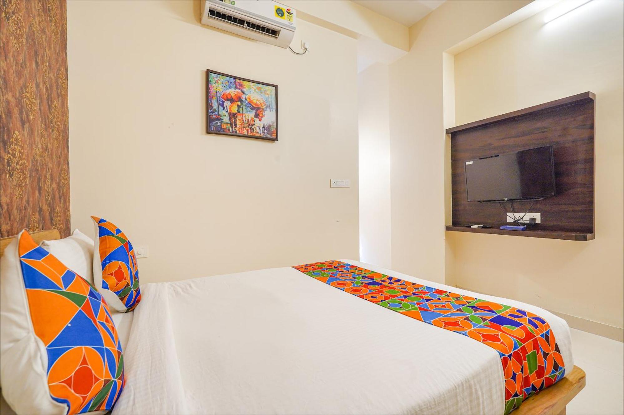 Hotel Fabhotel Grand Vista - Nr Bhartiya Mall - Mall Of