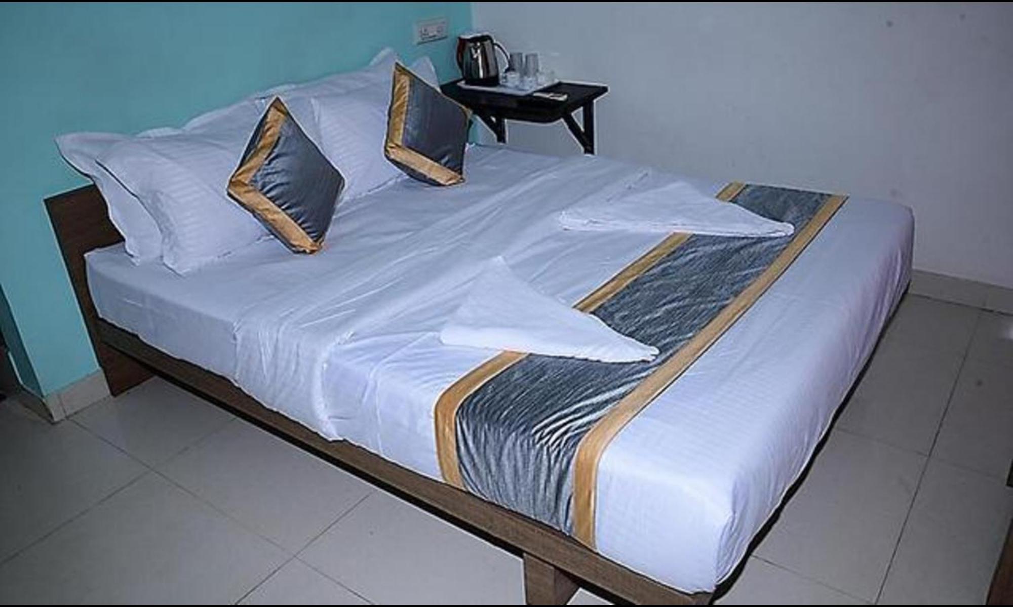 Fabhotel The Cute