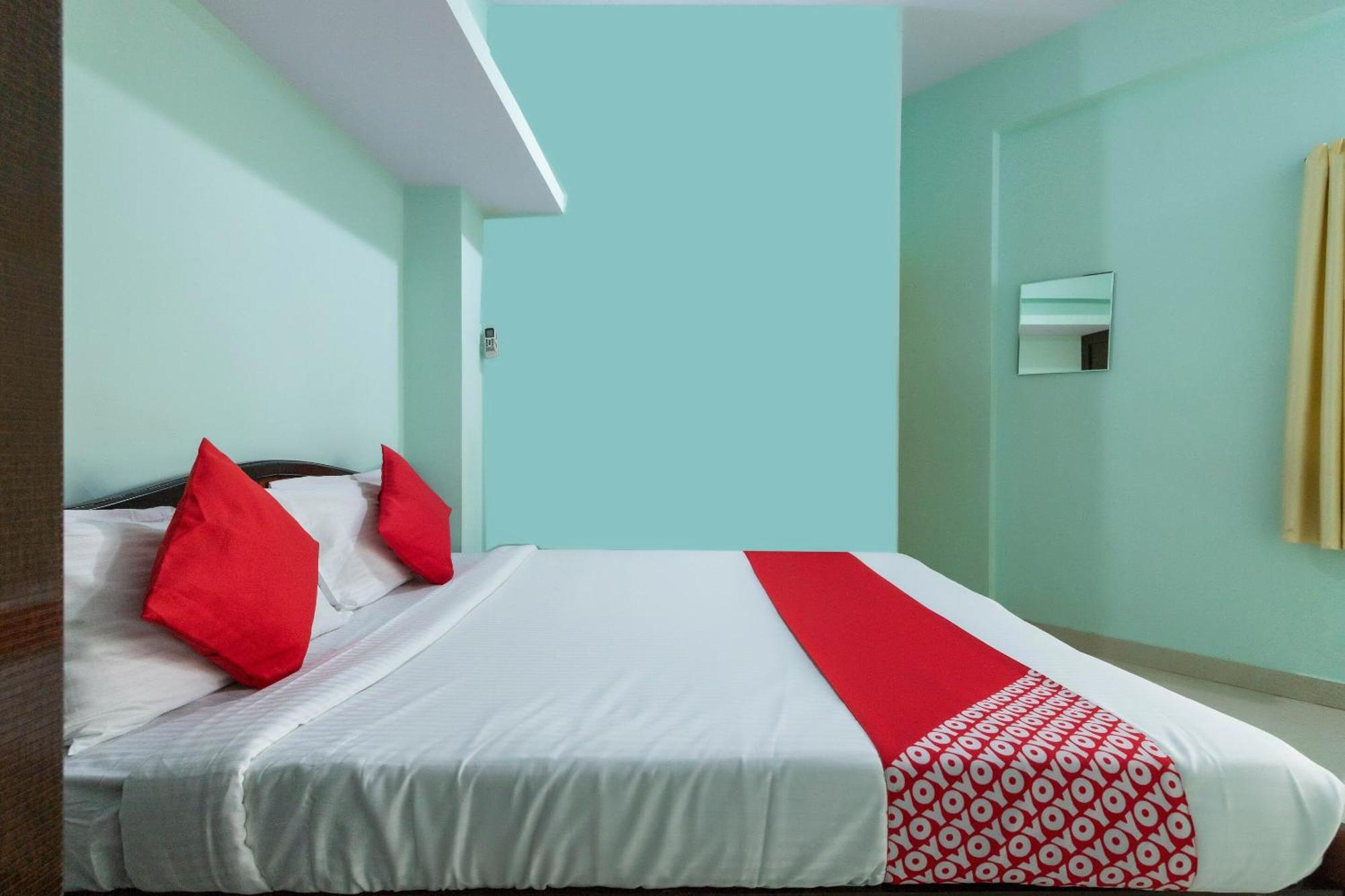 Hotel Oyo Ramana Near Hare Krishna Hill 3*