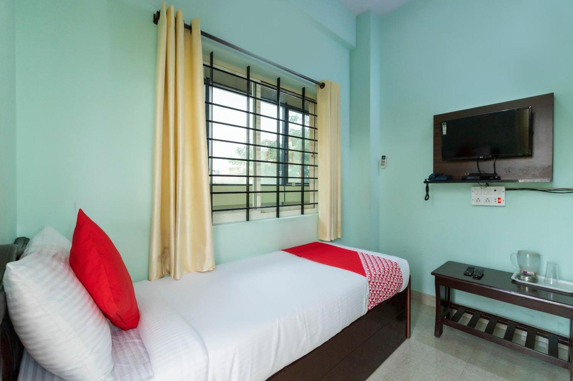 Oyo Ramana Near Hare Krishna Hill Hotel 3*