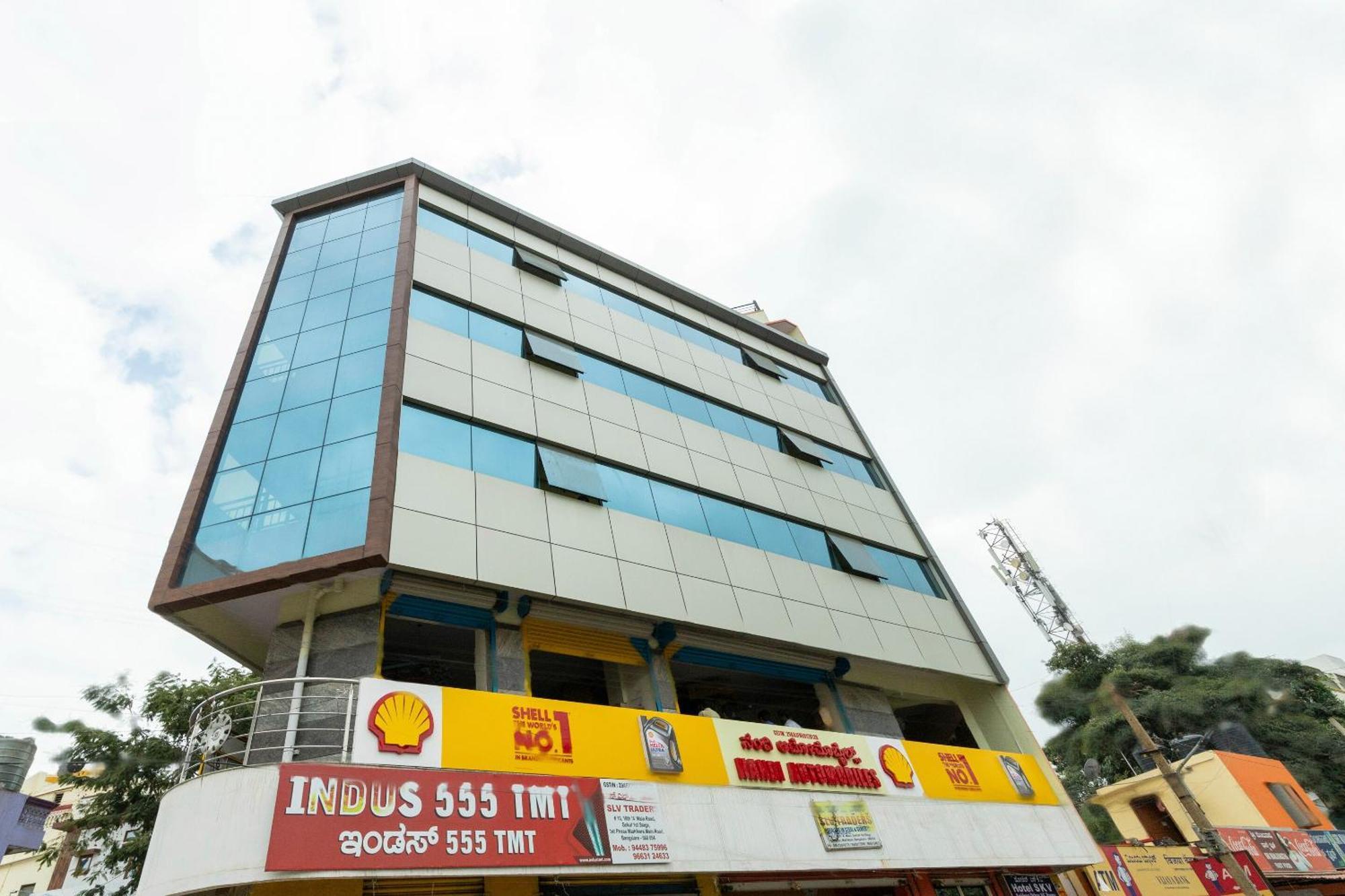 Hotel Oyo Ramana Near Hare Krishna Hill 3*