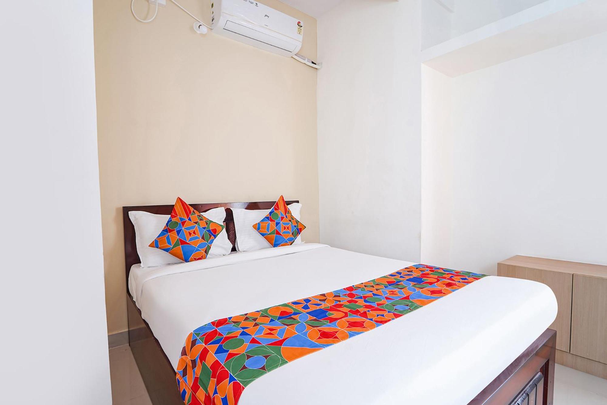 Hotel Collection O Ss