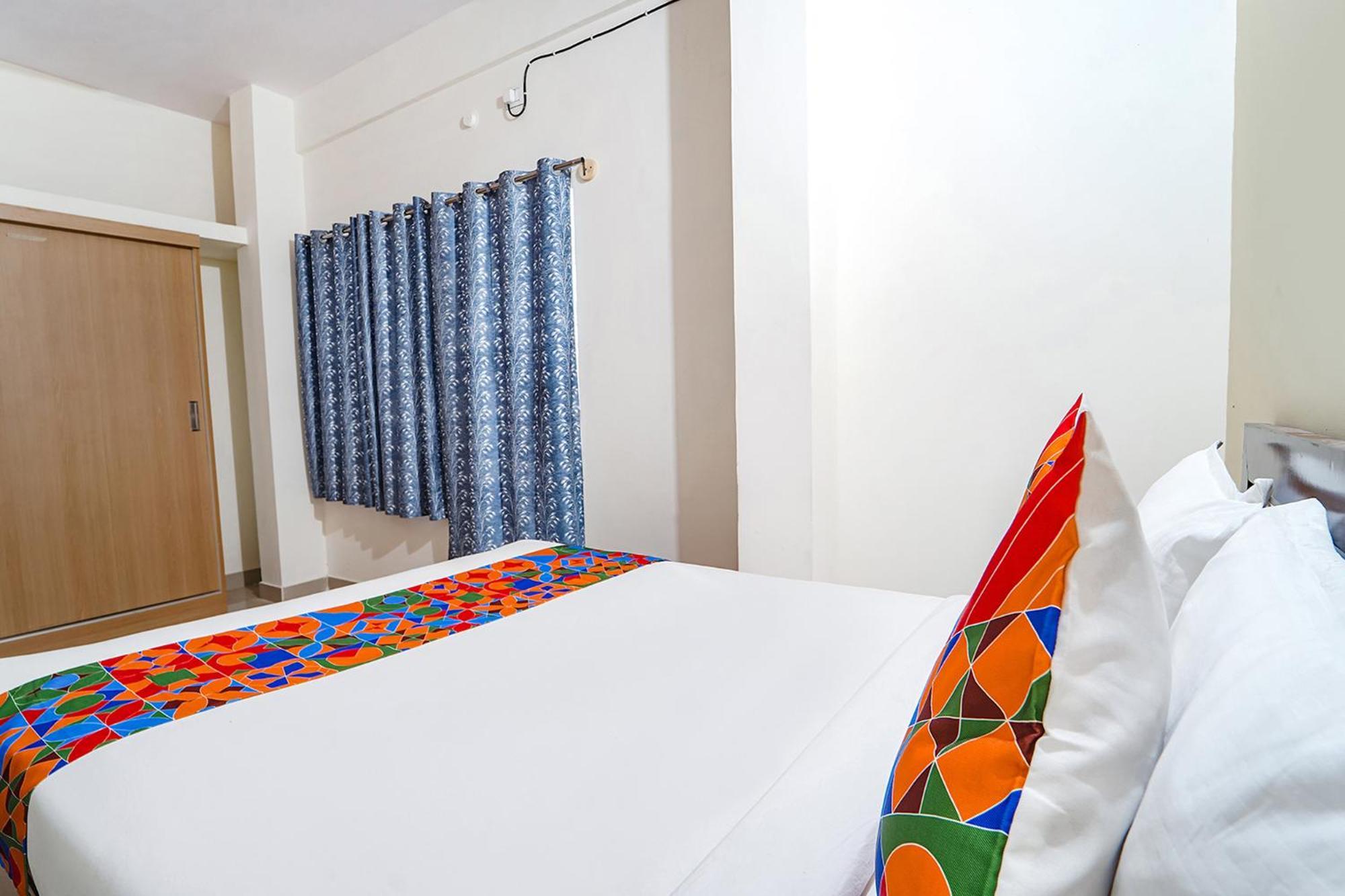 Collection O Ss Hotel
