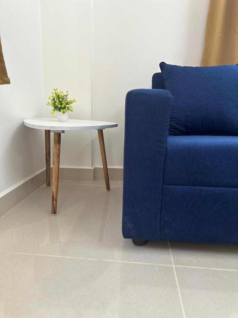 Room2go Apartment *
