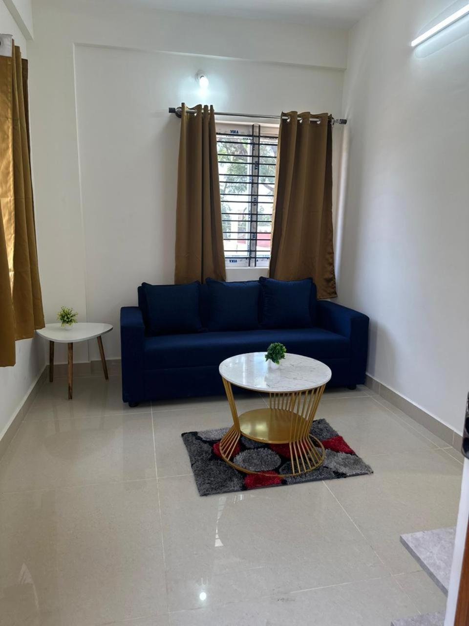Room2go * Bangalore