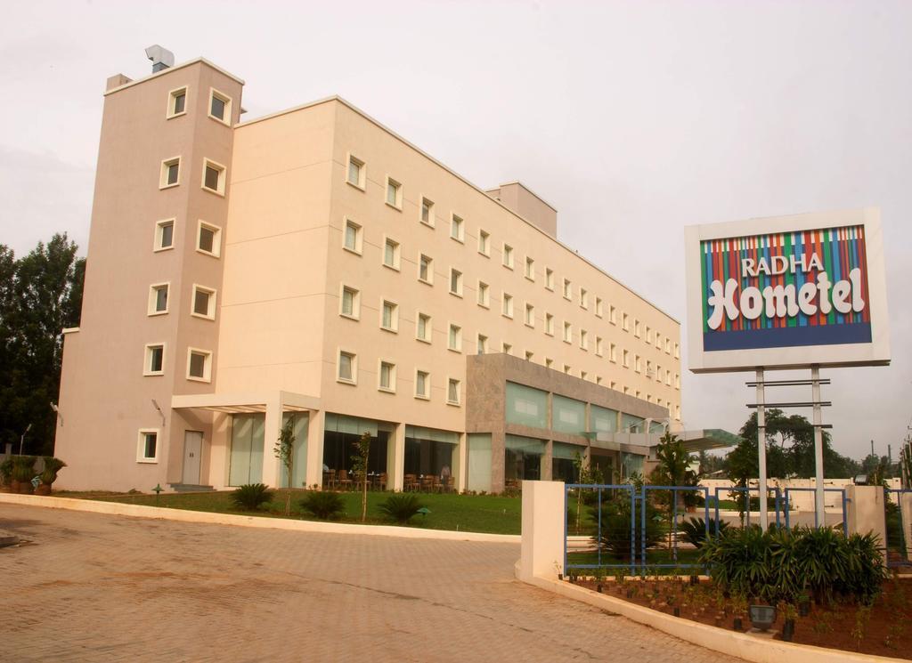 Radha Hometel 3* Bangalore