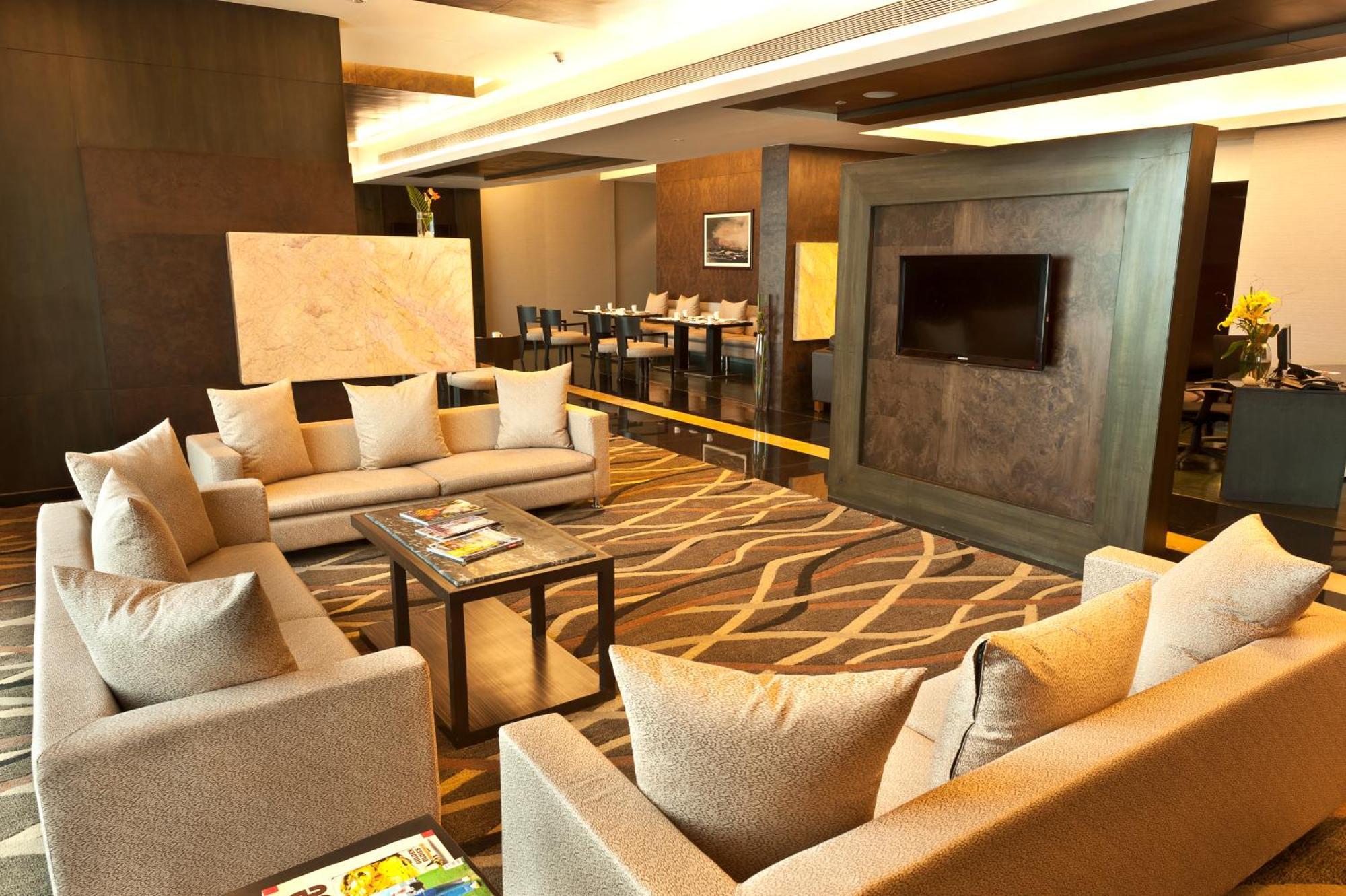 Hotel Gokulam Grand & 5*