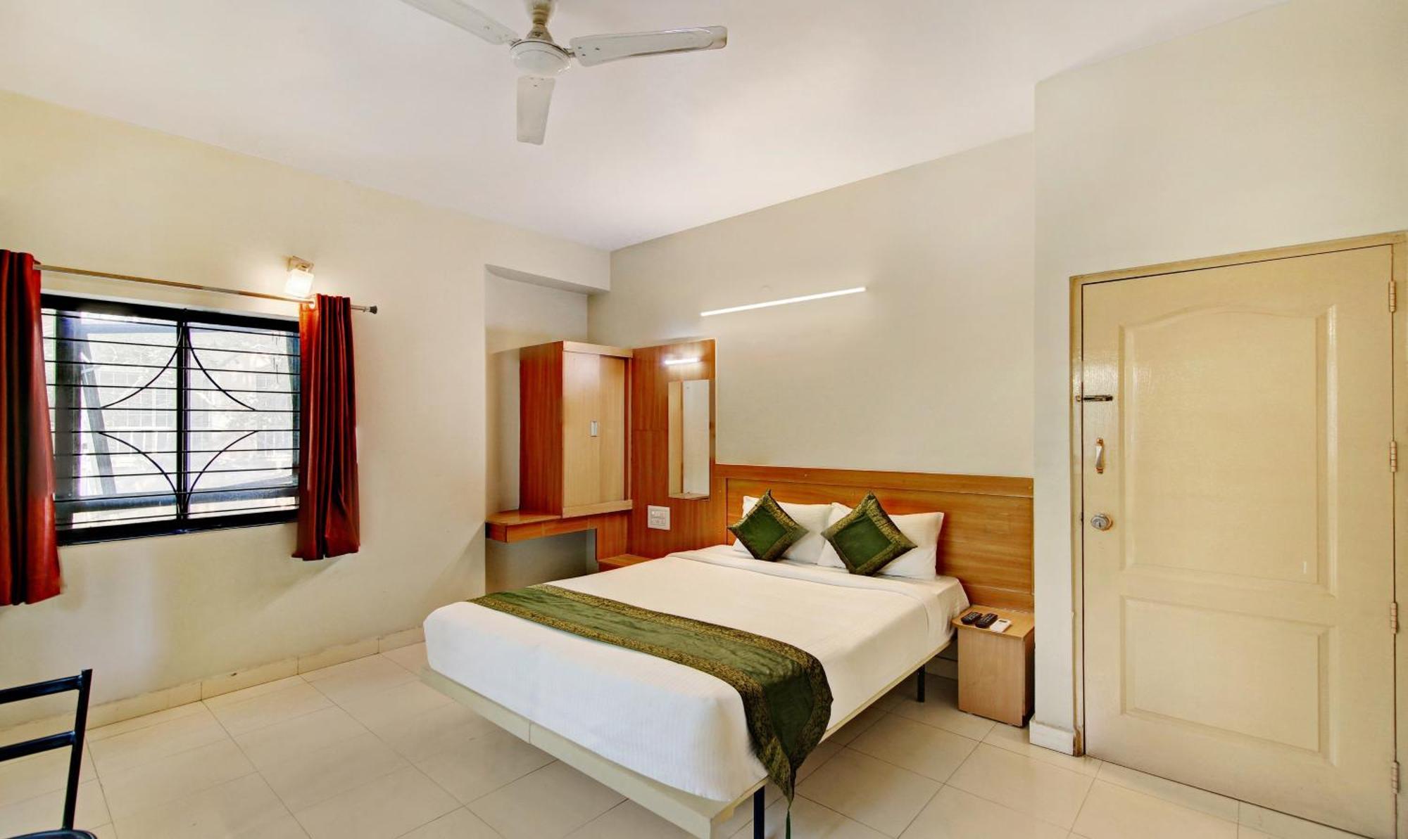 Itsy Kes Residency, 10 Min From Ksr Junction Hotel