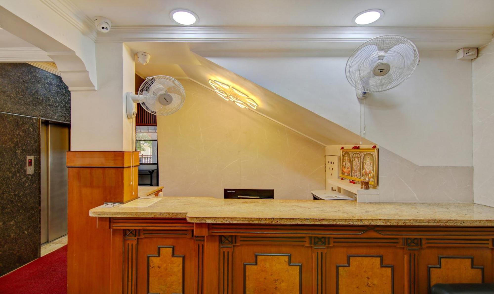Hotel Itsy Kes Residency, 10 Min From Ksr Junction 3*