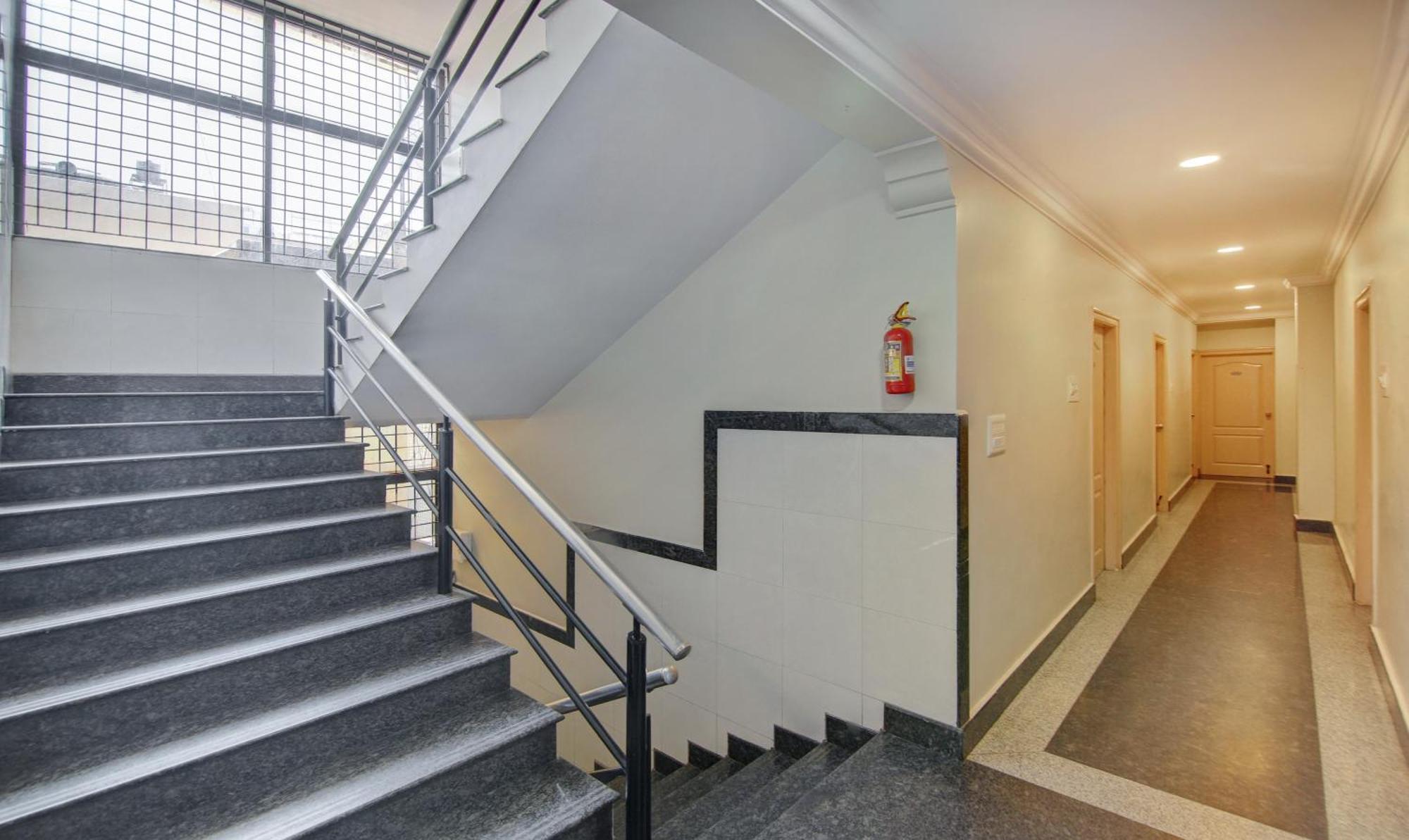Itsy Kes Residency, 10 Min From Ksr Junction 3*