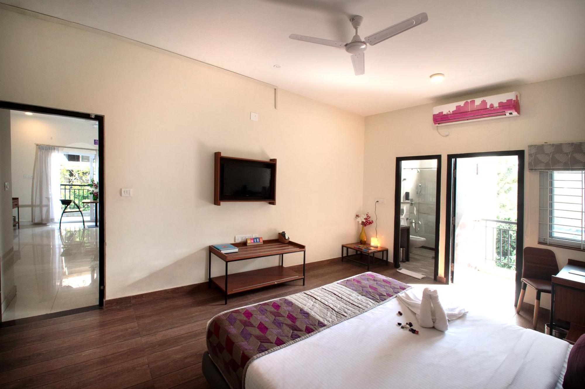 Purple Cloud Urban Hotel 3*