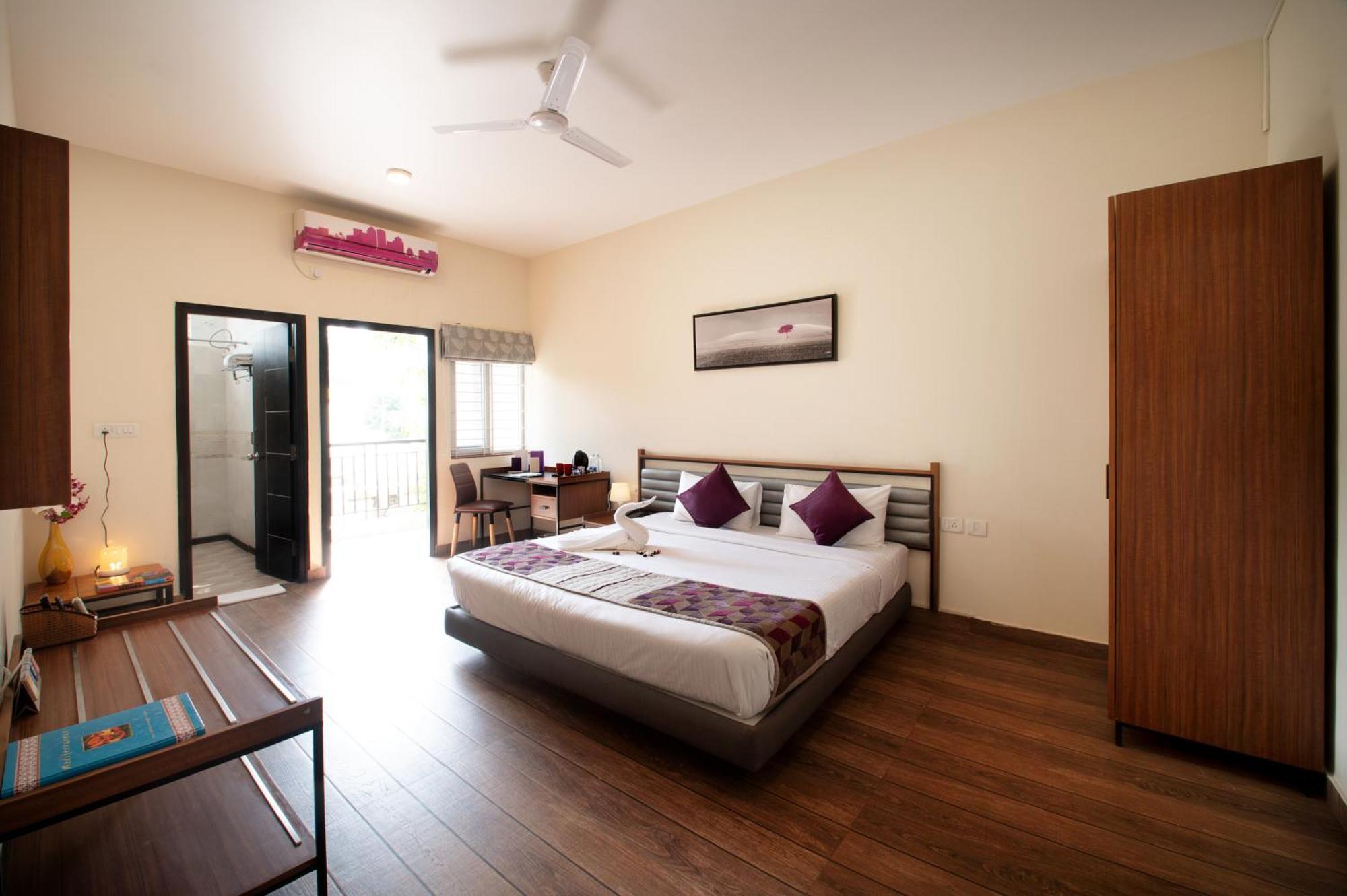 Hotel Purple Cloud Urban 3*