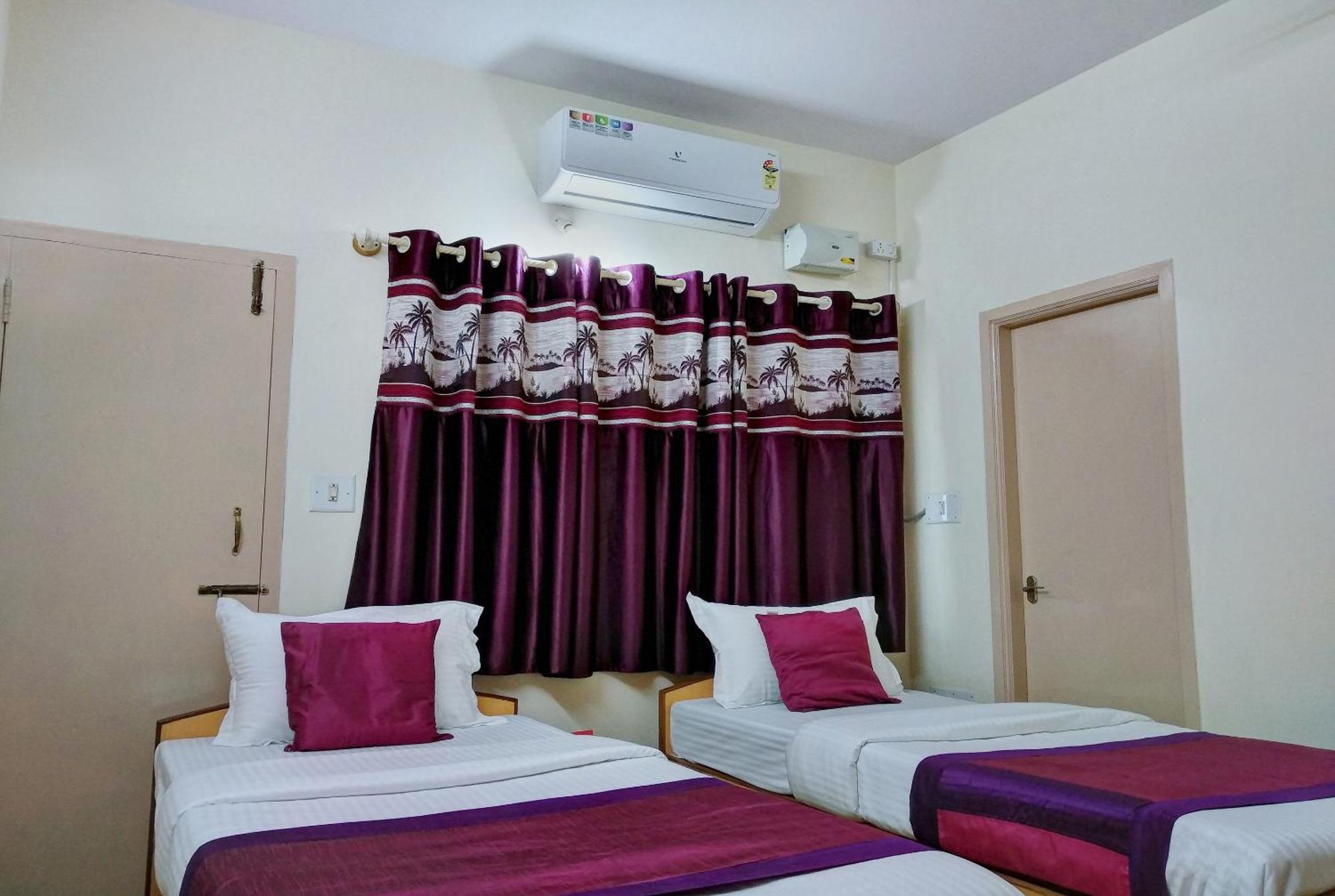 Hotel Super O Shree Mookambika Near Sri Someshwara Swami Temple 3*