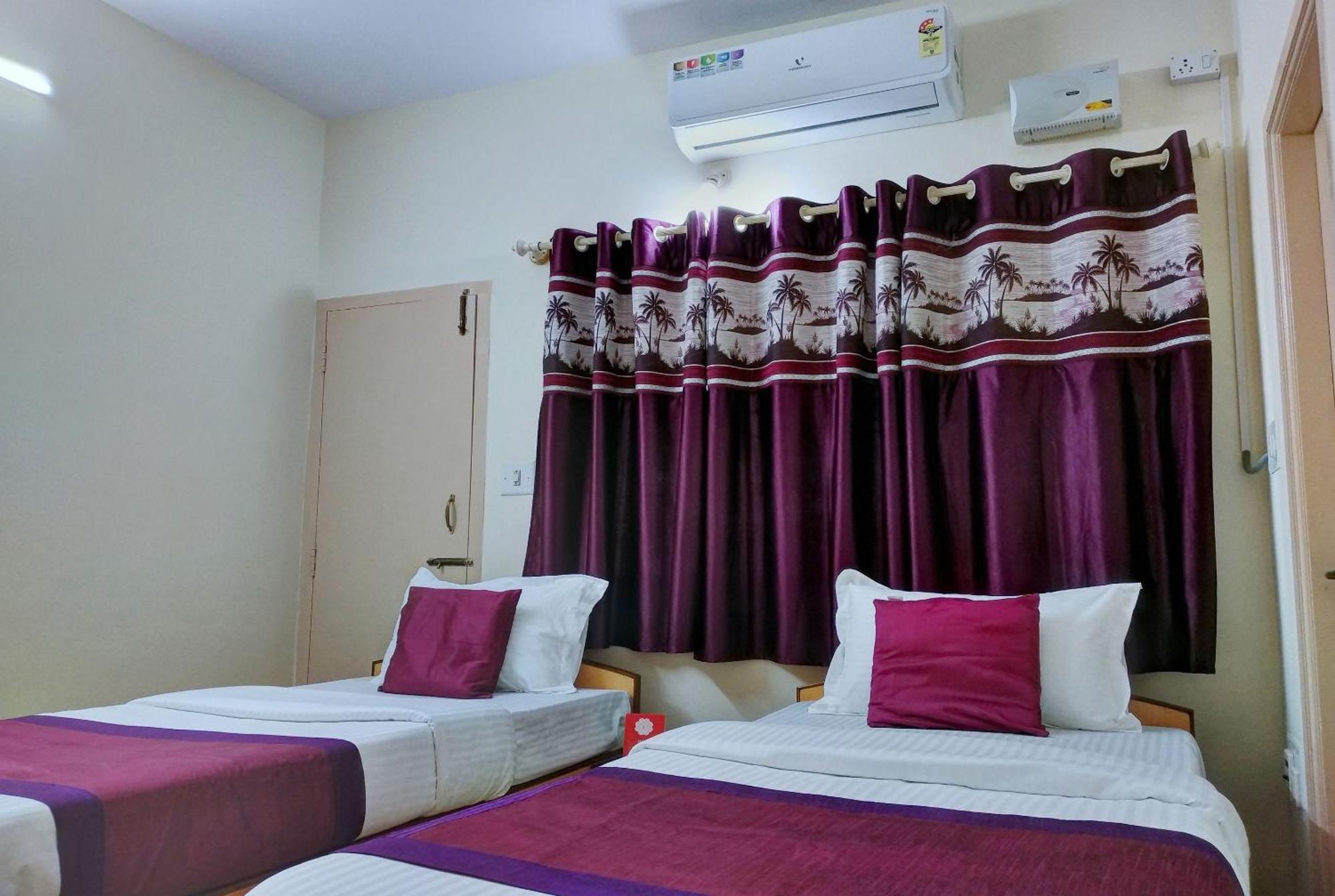 Hotel Super O Shree Mookambika Near Sri Someshwara Swami Temple 3*
