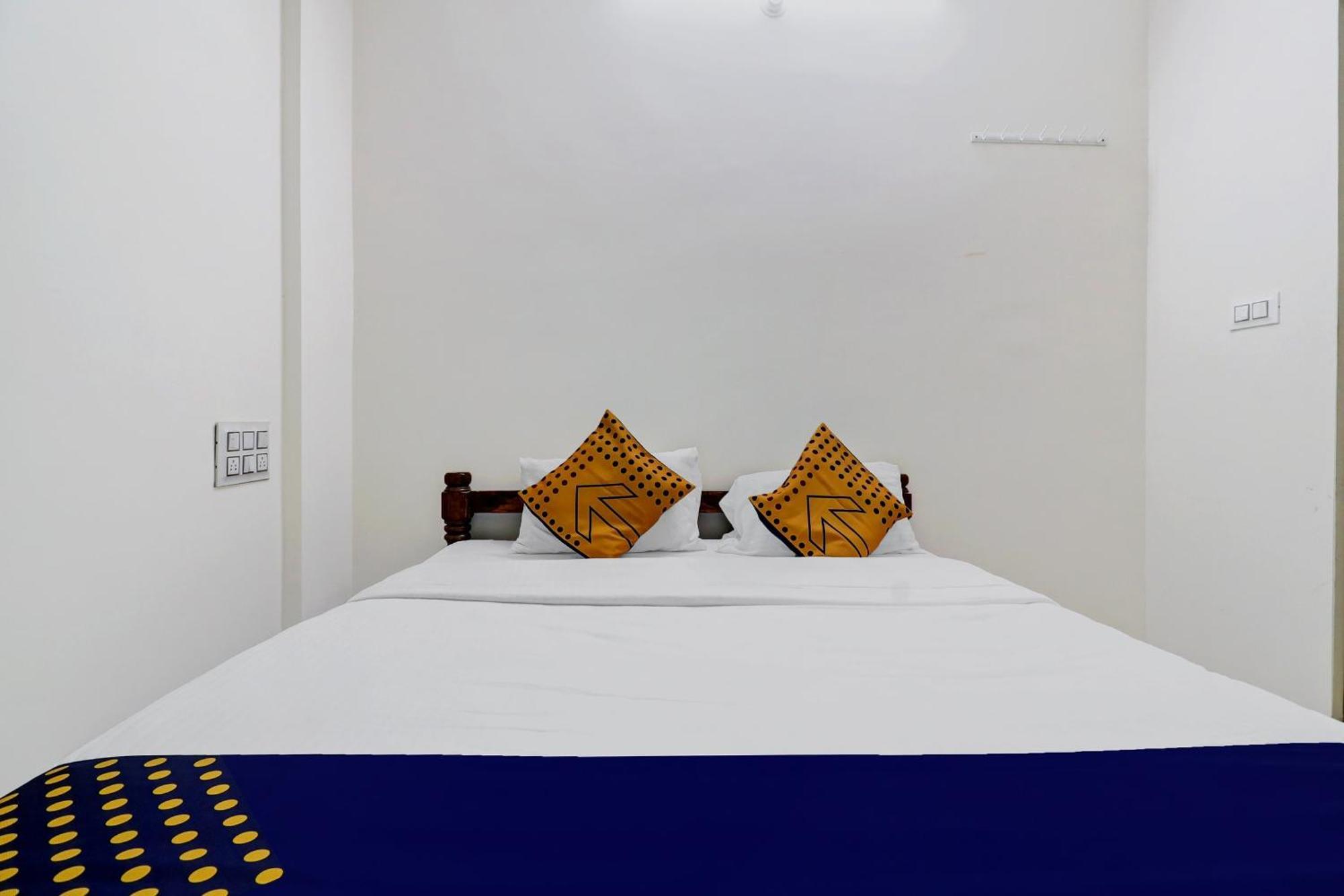 Spot On P Raju Hotel 2*
