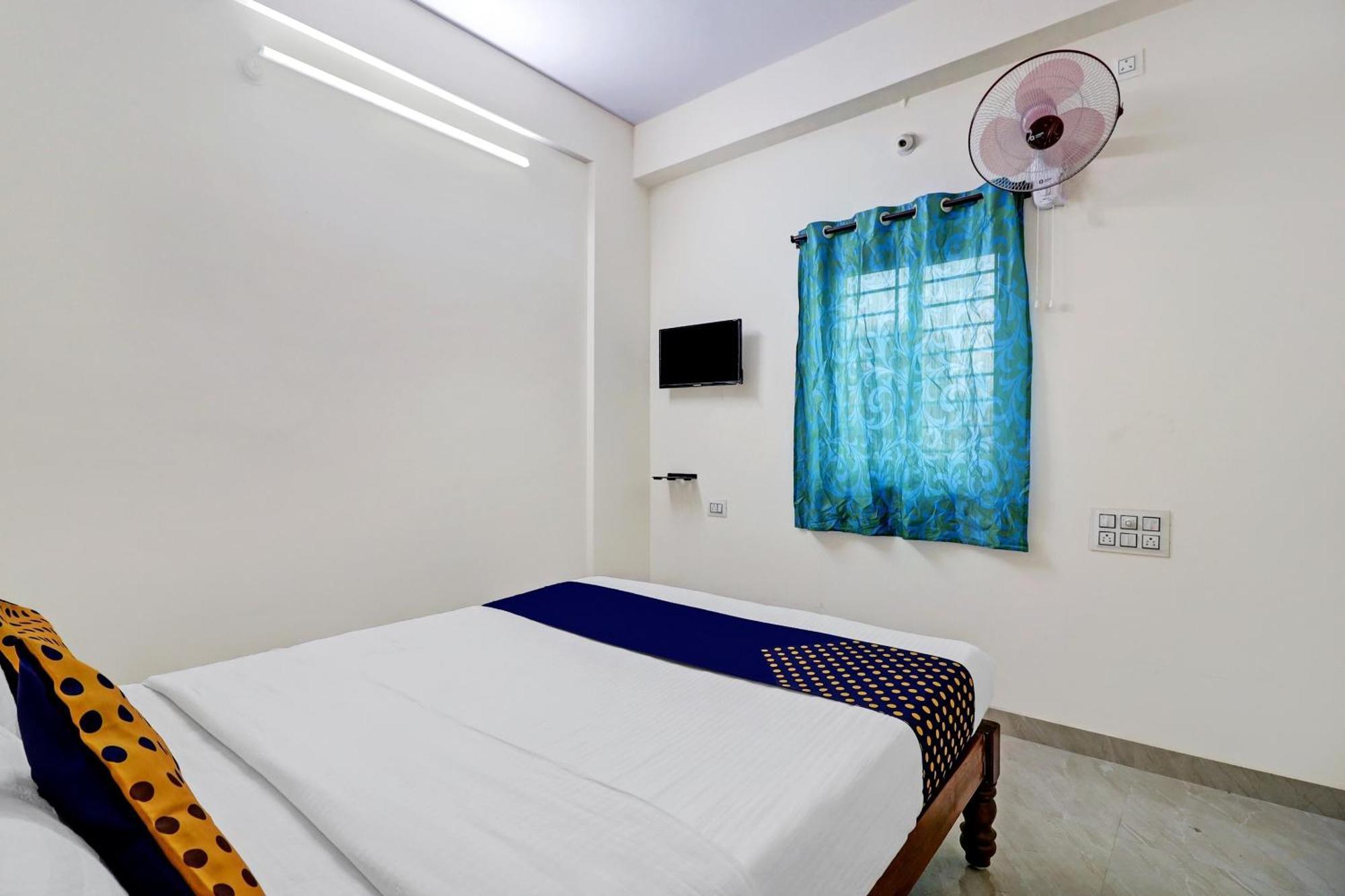 Spot On P Raju Hotel