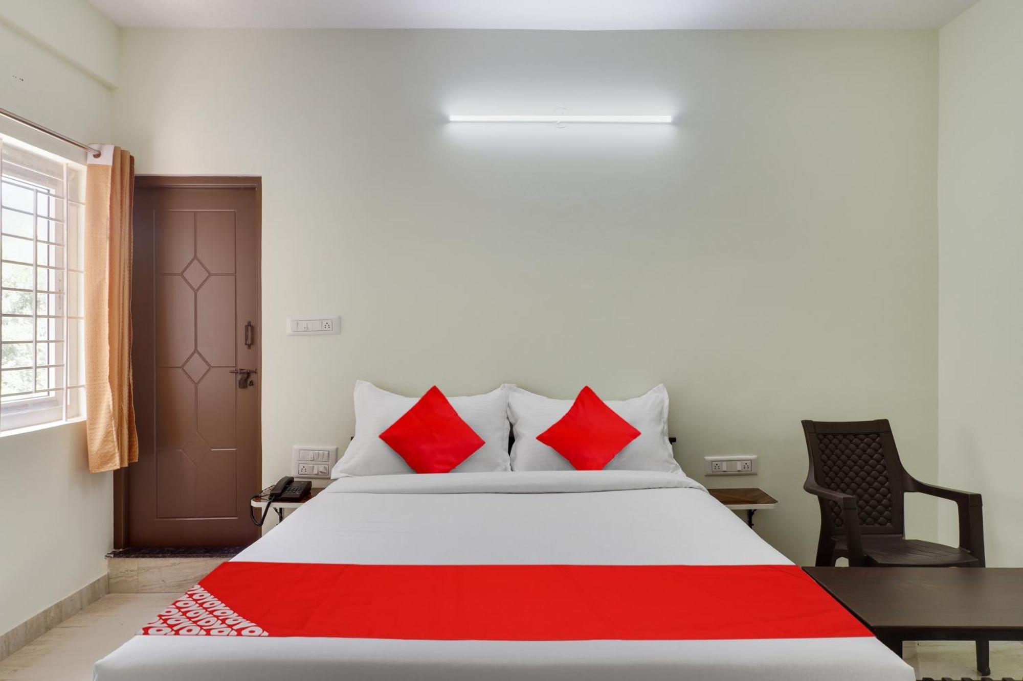 Oyo Friends Hotel Bangalore
