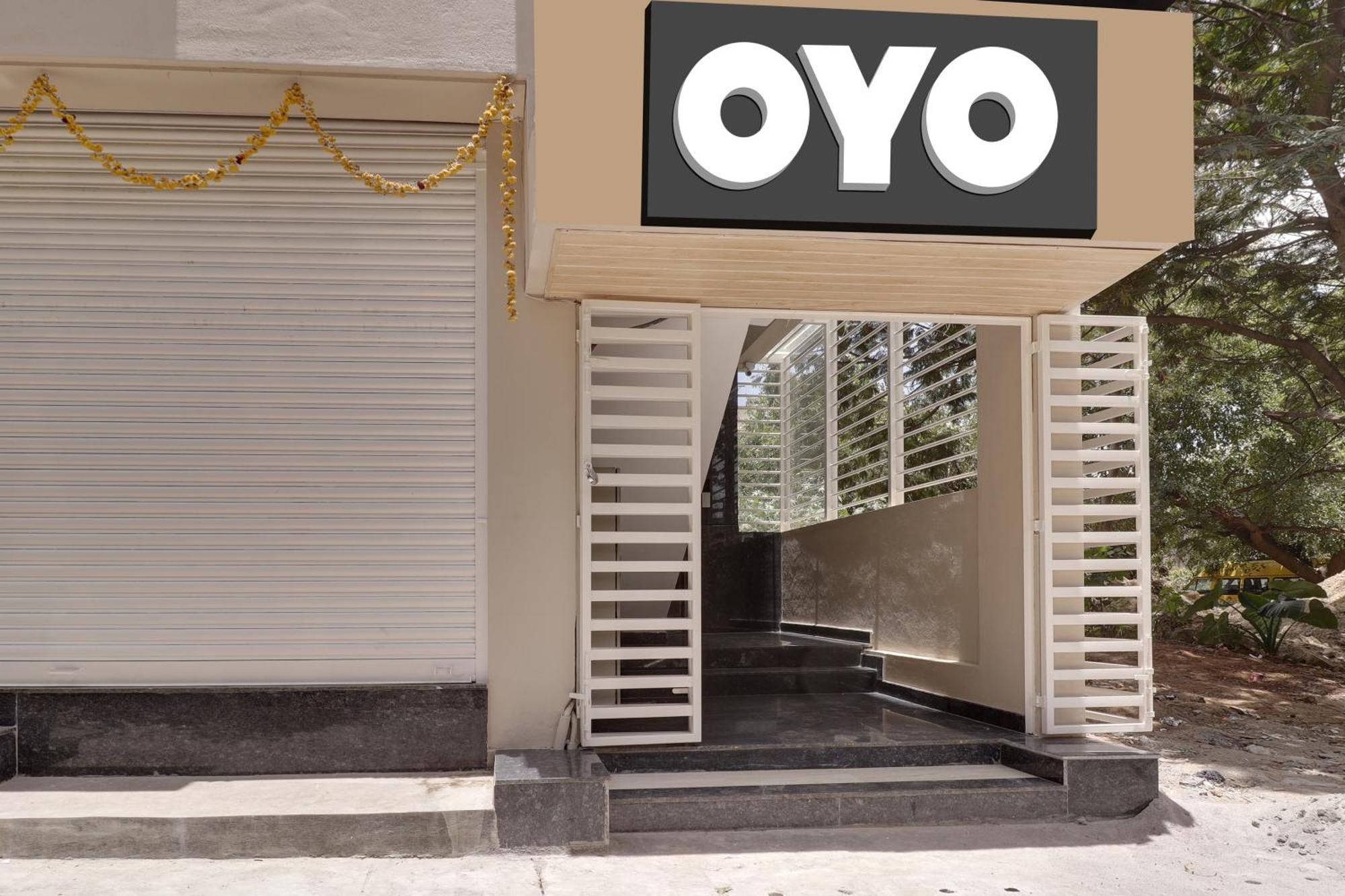 Hotel Oyo Friends 4*