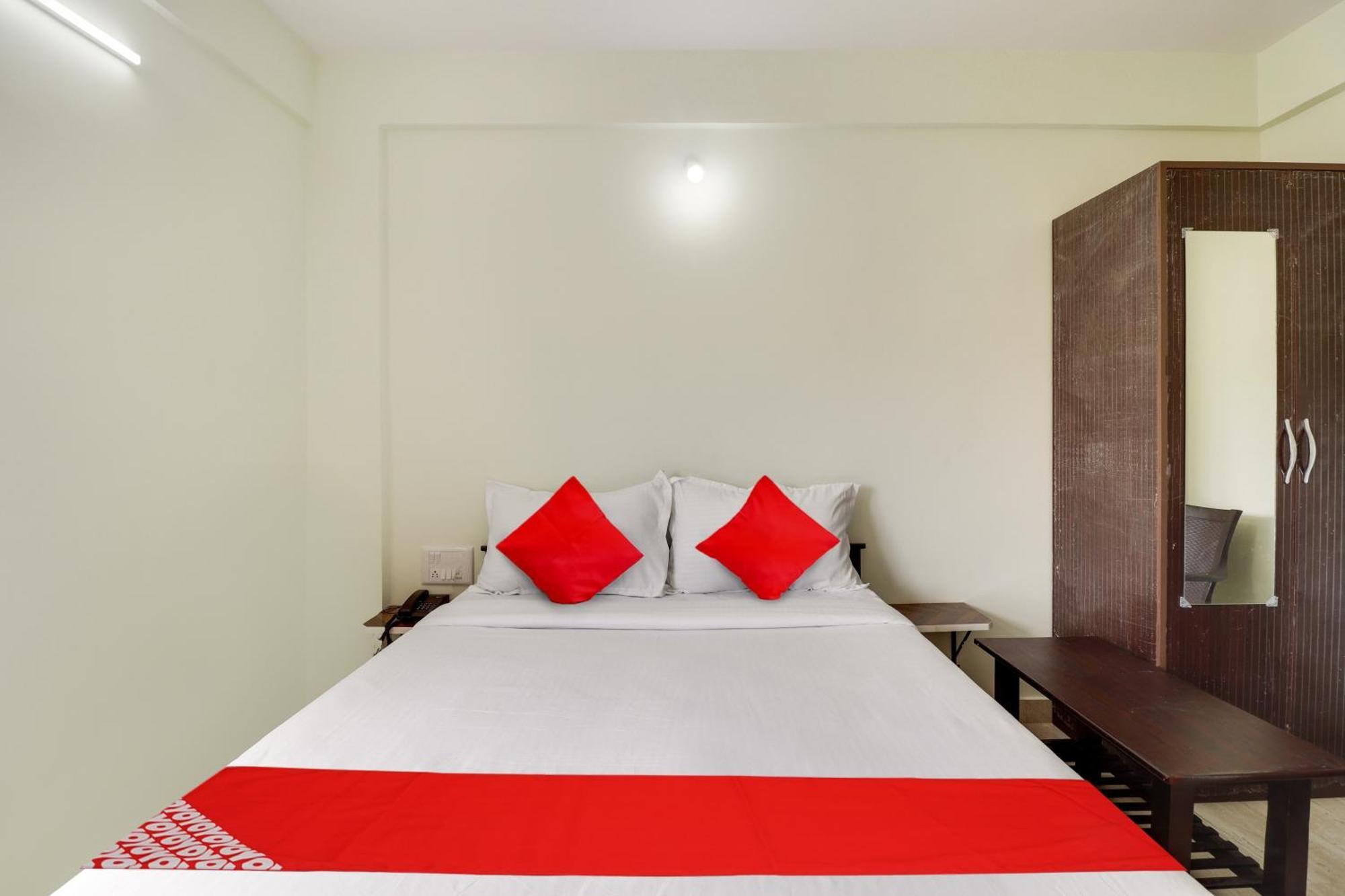 Oyo Friends Hotel Bangalore