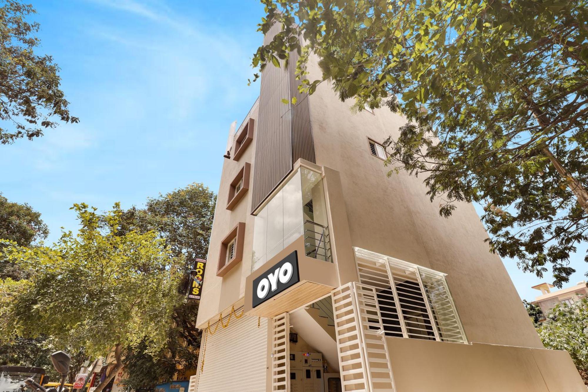 Oyo Friends Hotel 4*