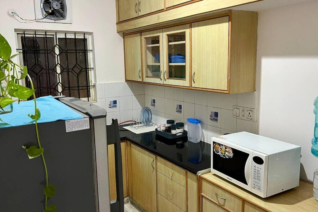 Cozy 2-bedroom Service With Free Parking Bangalore