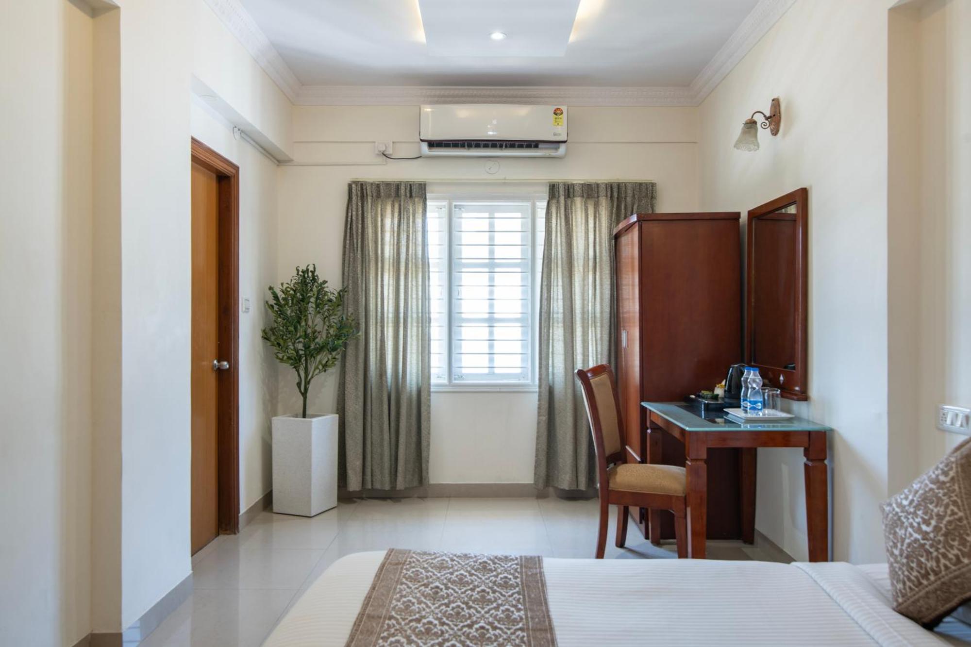 Hotel Hyde Park Bangalore