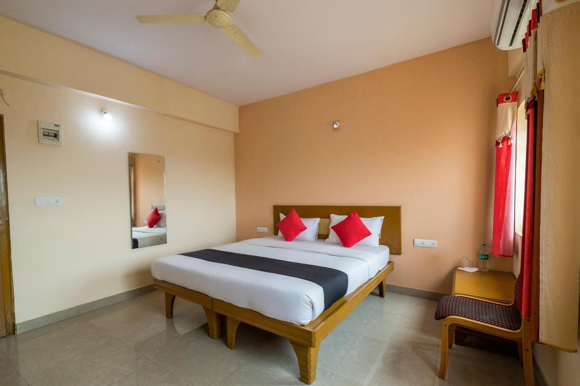 Collection O Sandalleaf Park Hotel Bangalore