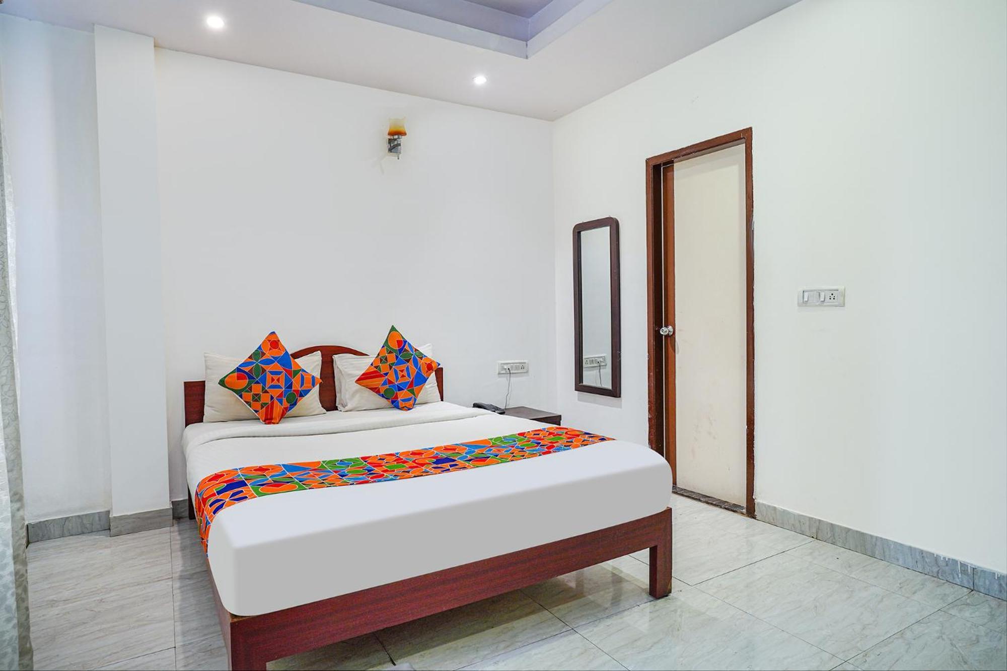 Hotel Fabhotel Shreyas - Kaikondrahalli Bangalore