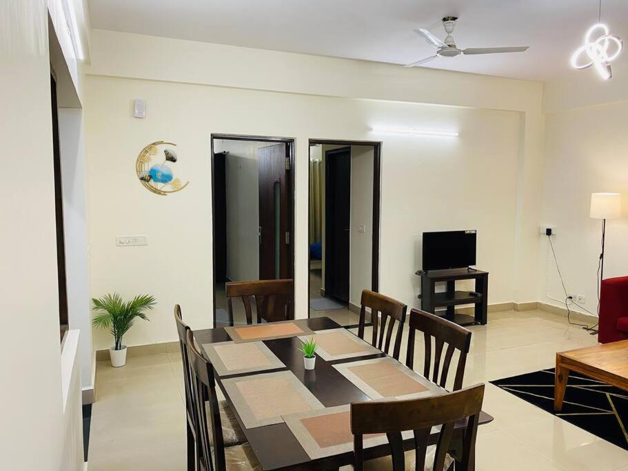 Comfortable 2bhk Flat In Cooke Town
