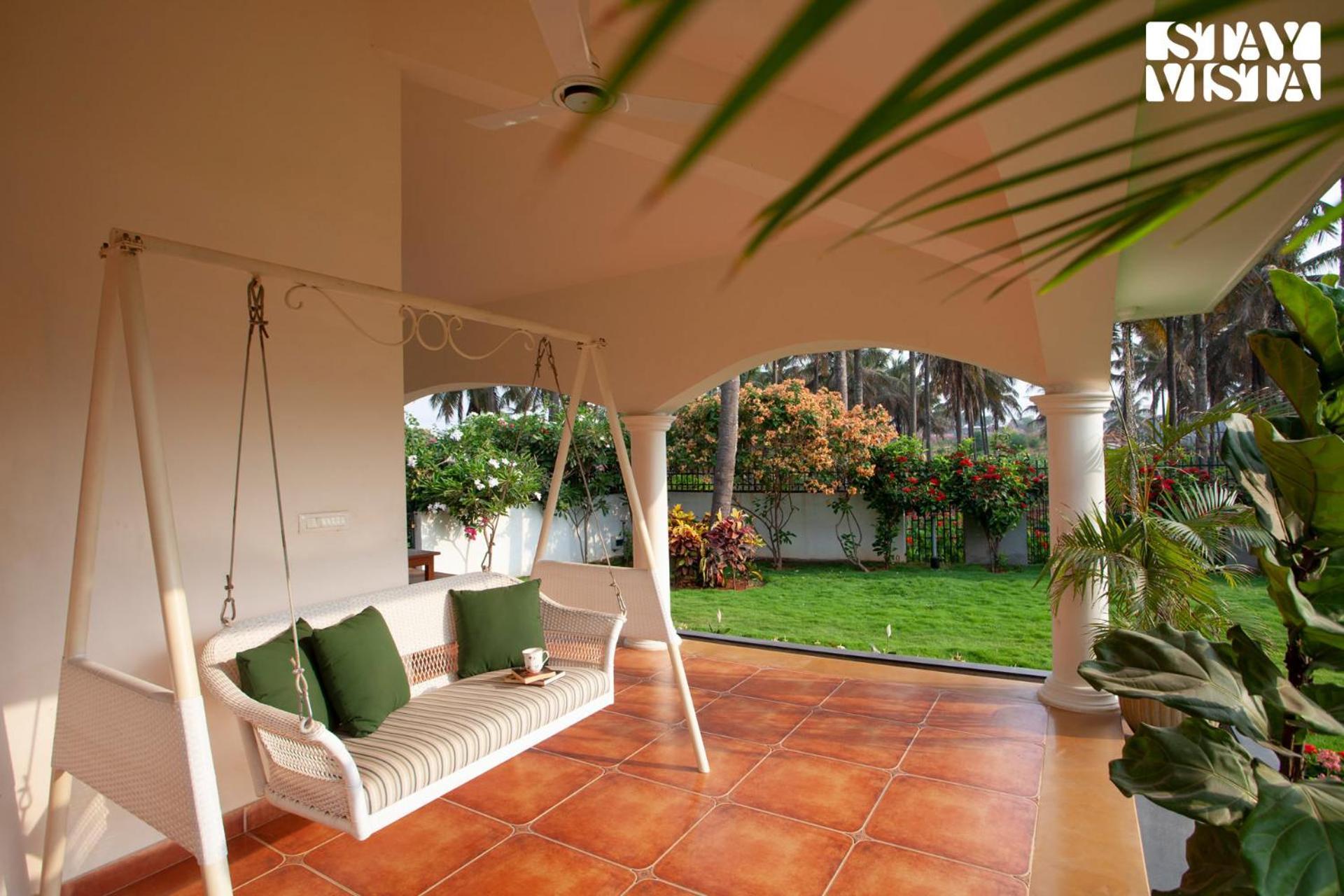 Stayvista At Silver Oak Farm - Breakfast Included Villa Bangalore