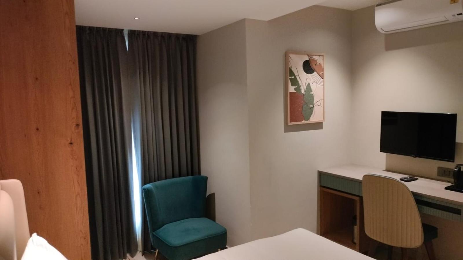 Livi - Premium 1 Bhk Serviced * Bangalore