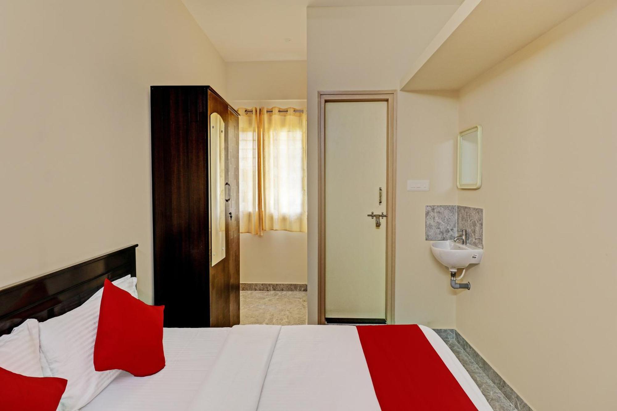 Hotel Manyata Service Bangalore