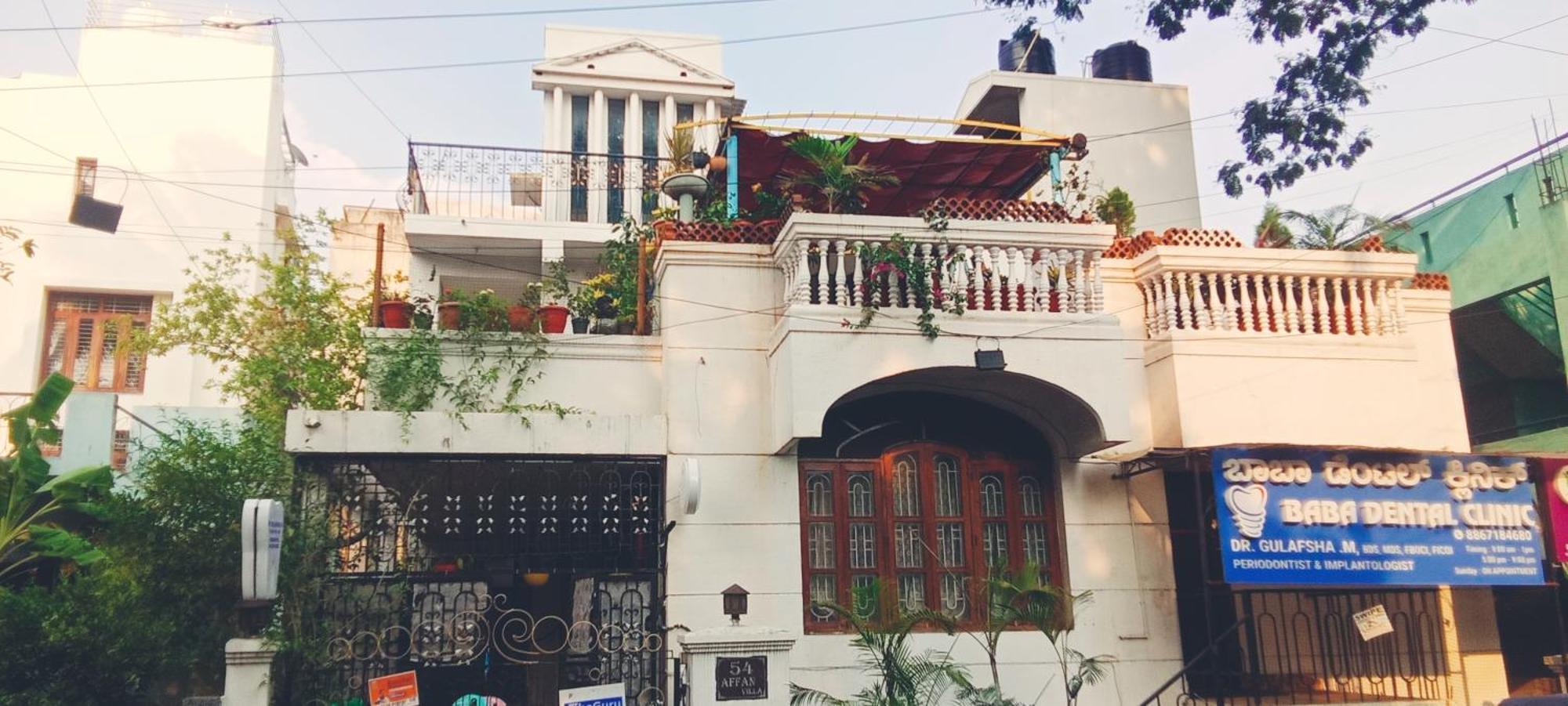 Homestay The Cave Bangalore