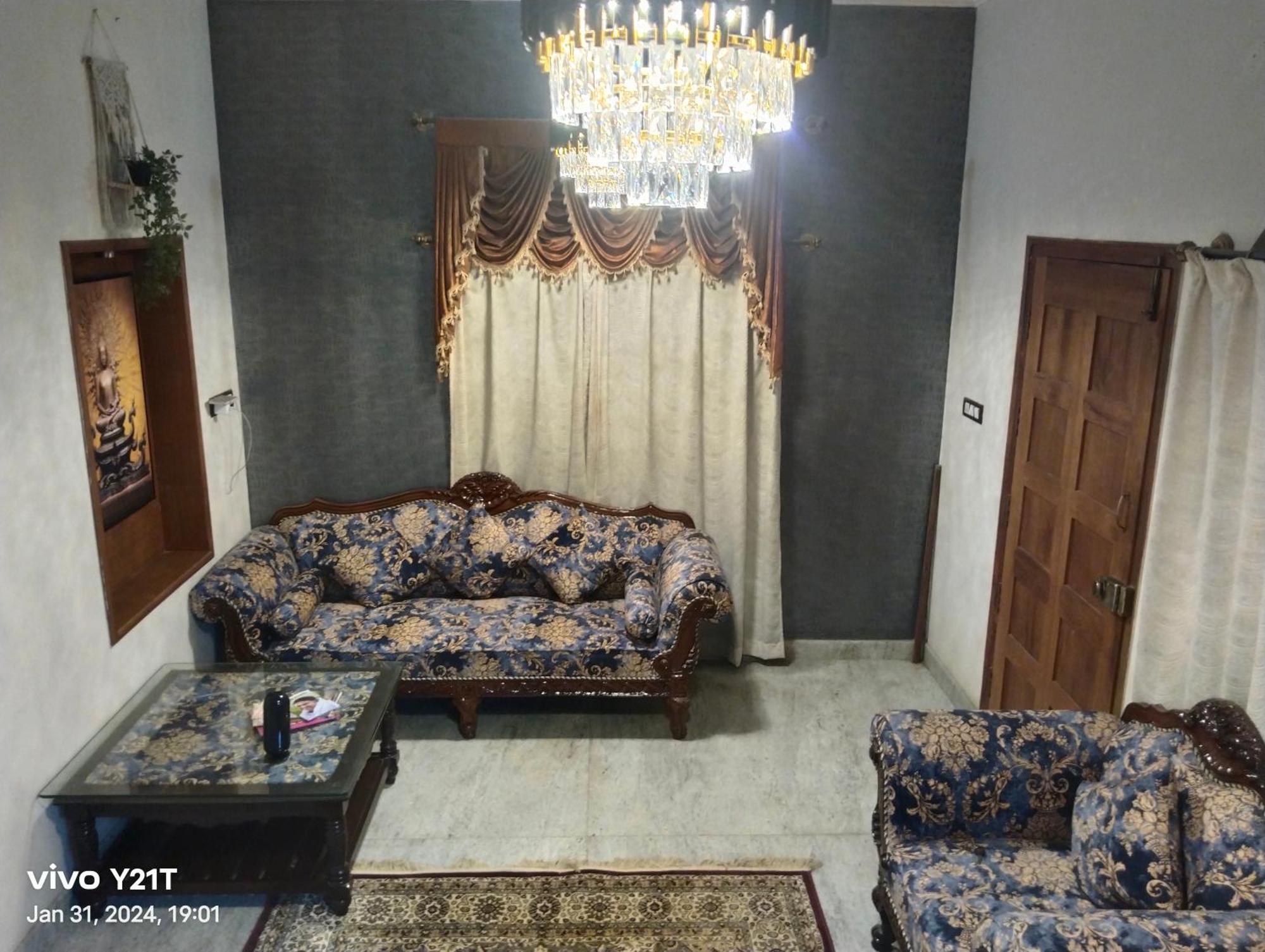 Homestay The Cave Luxe *