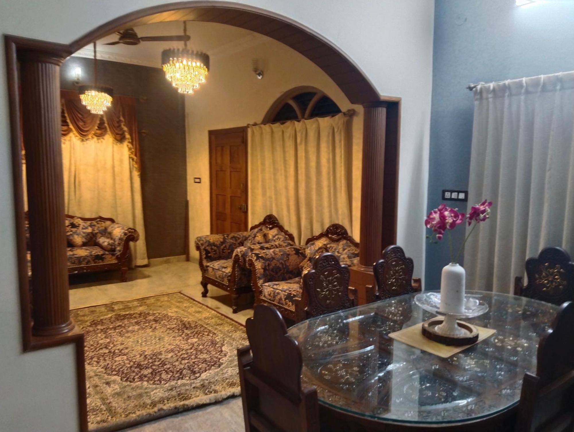 Homestay The Cave Luxe *