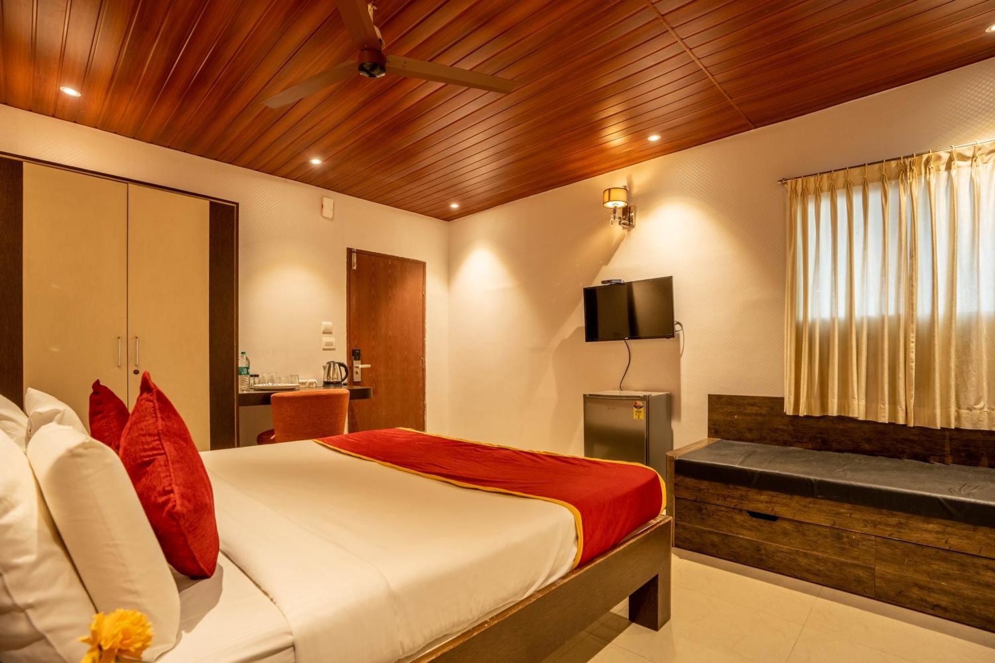 Seasons Hotel Bangalore