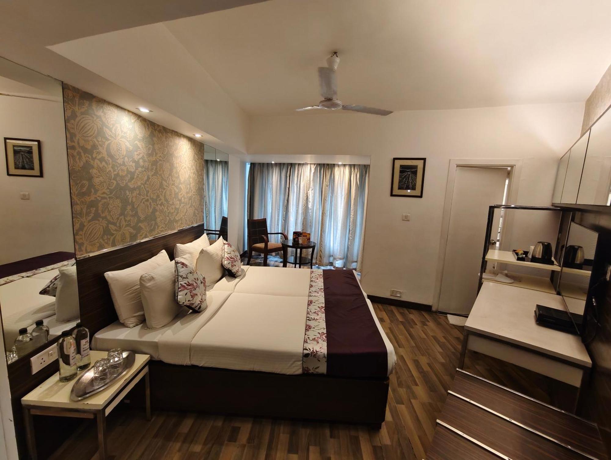 Regenta Place Bangalore, Cunningham Road Hotel 4*