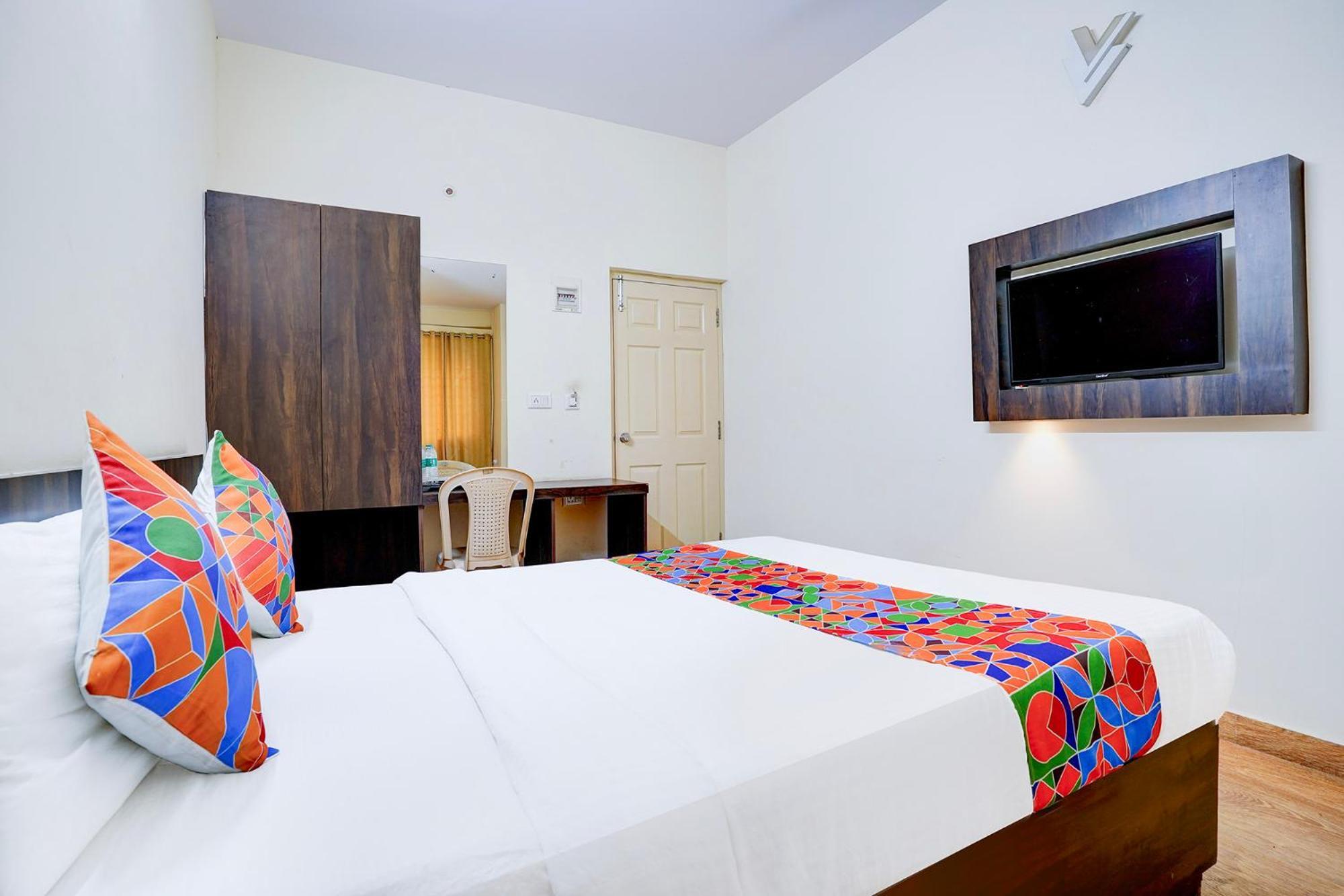 Hotel Fabhotel Grk Comforts - Jayanagar