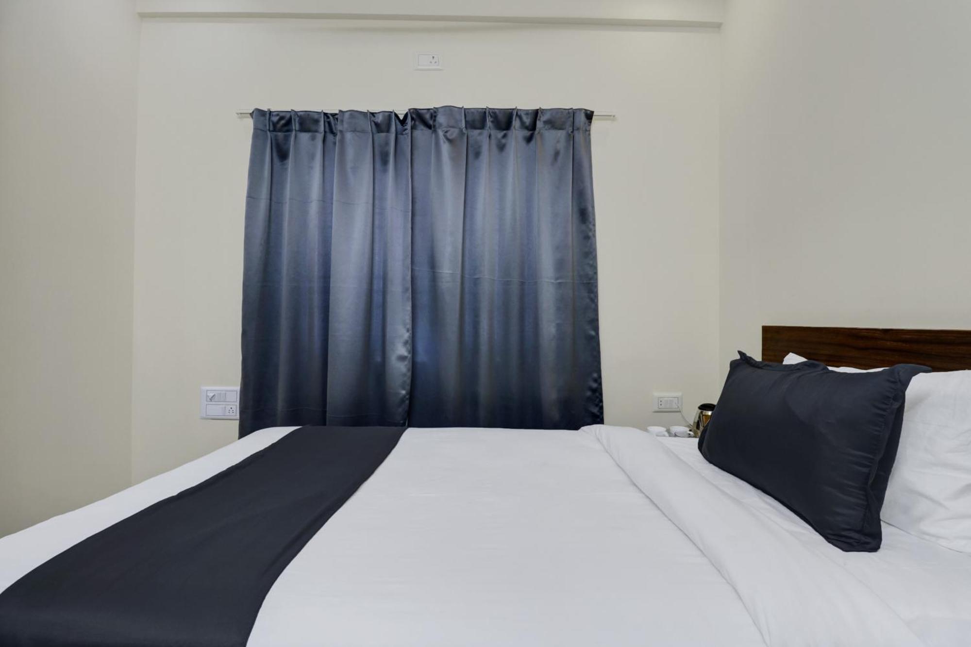 Collection O S. M. Village Residency, Near Dsr Elixir, Bidare Agrahara Hotel