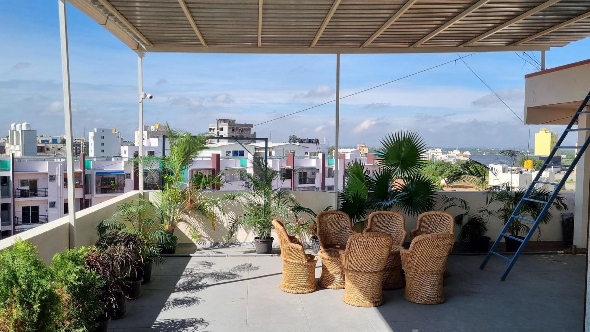 Cozy With Private Terrace