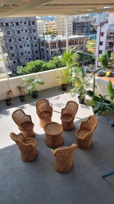 Cozy With Private Terrace * Bangalore