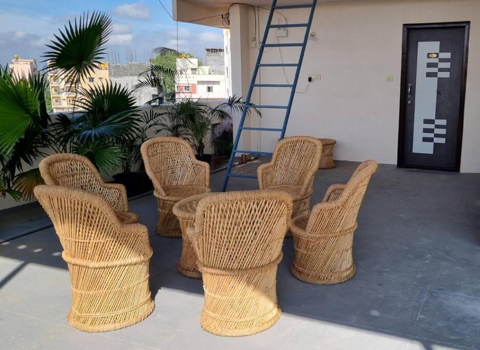 Apartment Cozy With Private Terrace Bangalore