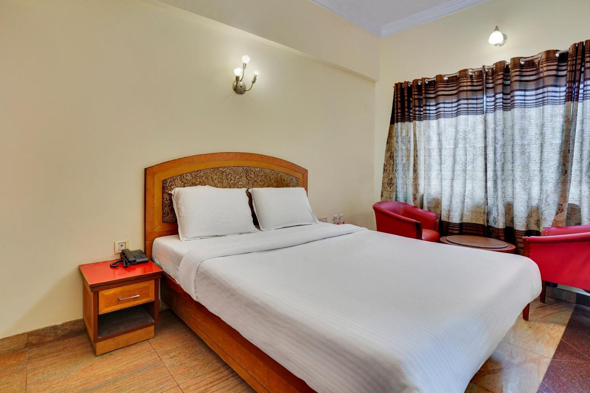 Aura Hotel 3*