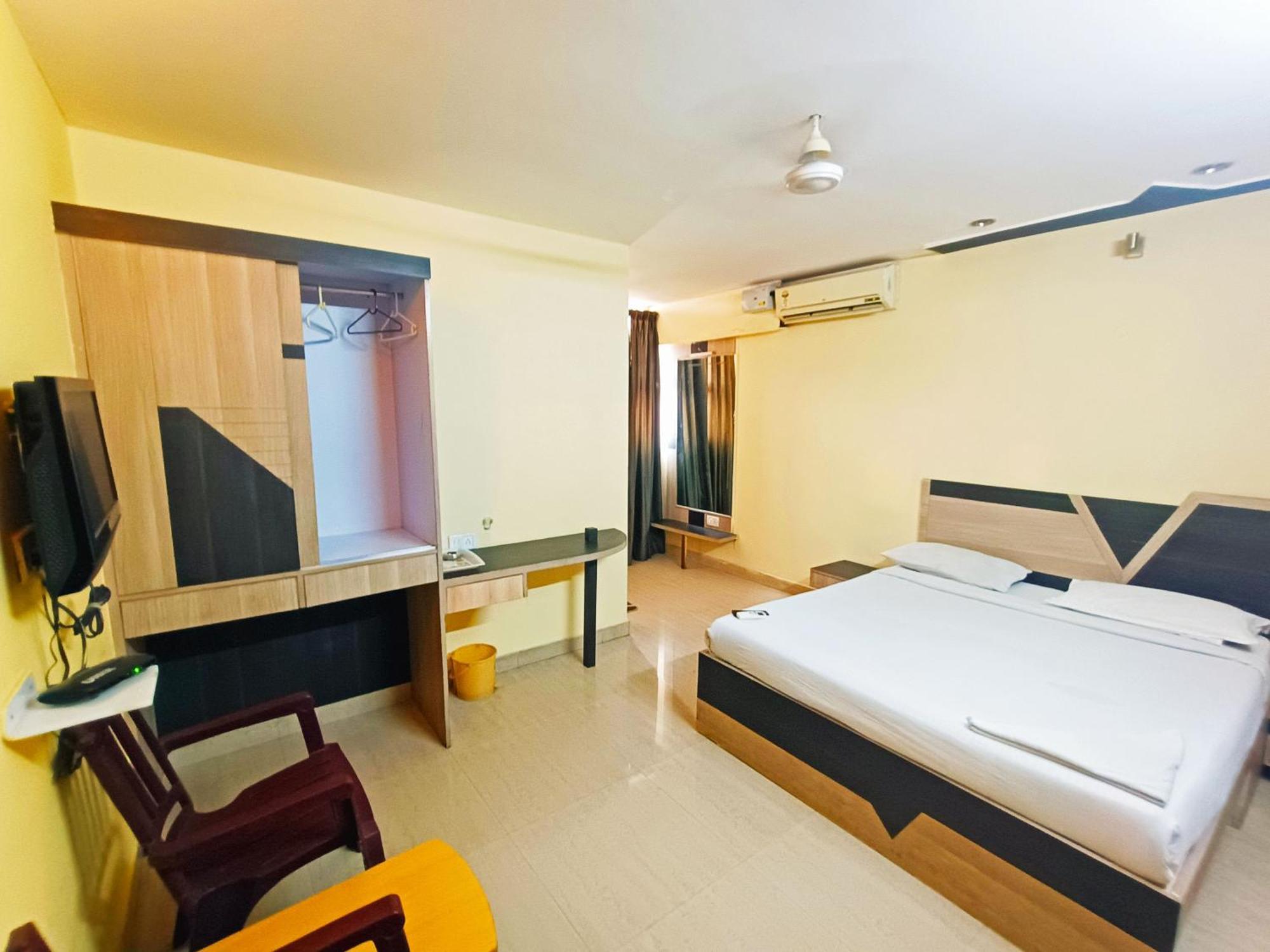 Shree Ganesh Regency Hotel 2*