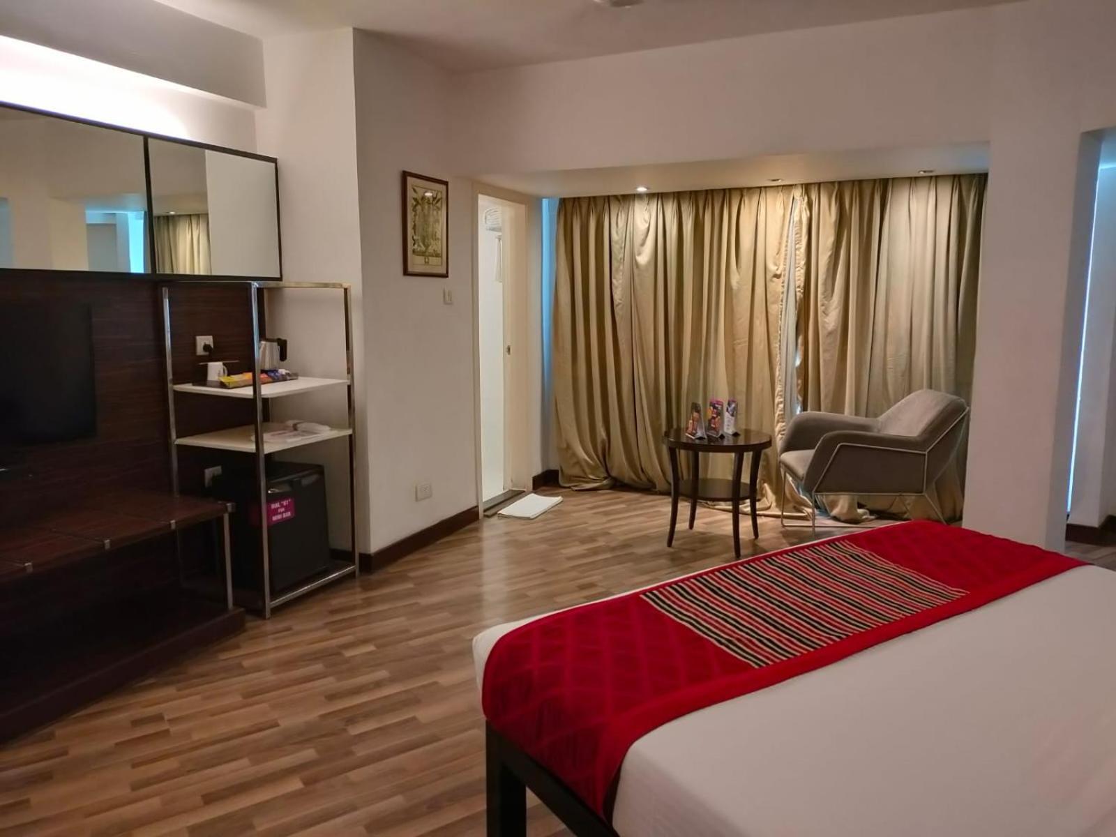 Regenta Place Bangalore, Cunningham Road Hotel