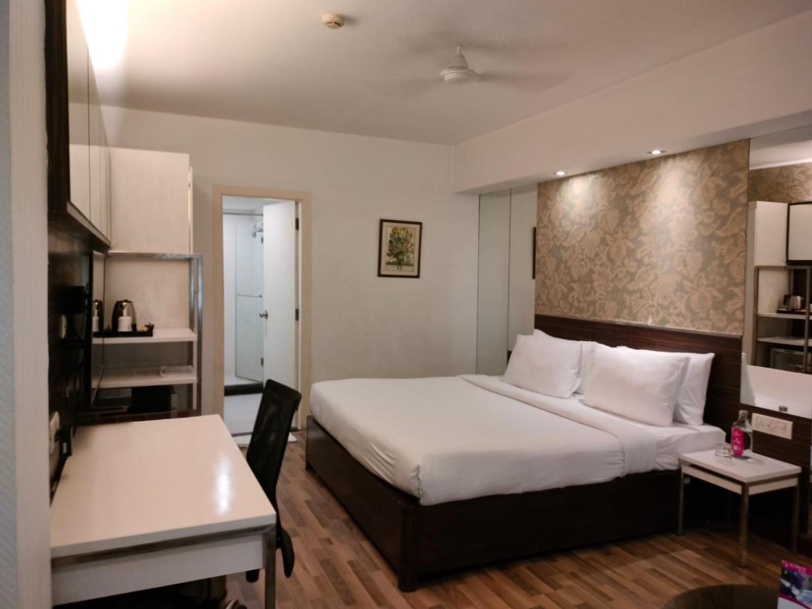 Regenta Place Bangalore, Cunningham Road Hotel 4*