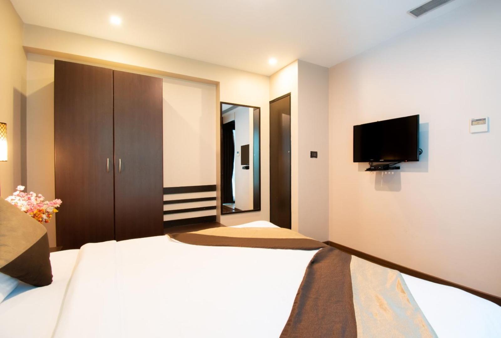 Akshaya Aura Hotel Bangalore